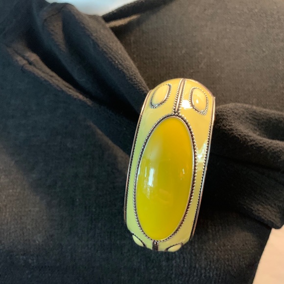 Beaded necklace and bracelet pairing - Picture 3 of 5